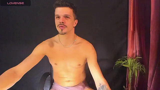 XXX chat uživo modela DonyBrown