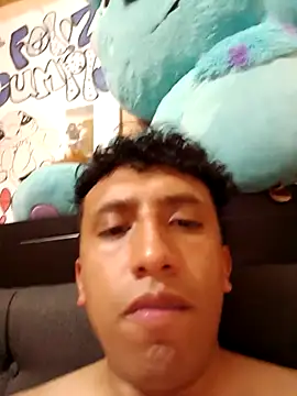 Aleth_boy_latino Adlı Modelin Canlı XXX Sohbeti