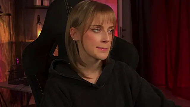 KiraMontoya's Live XXX Chat