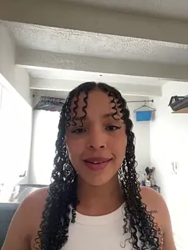 Онлайн чат XXX Yasmin777_