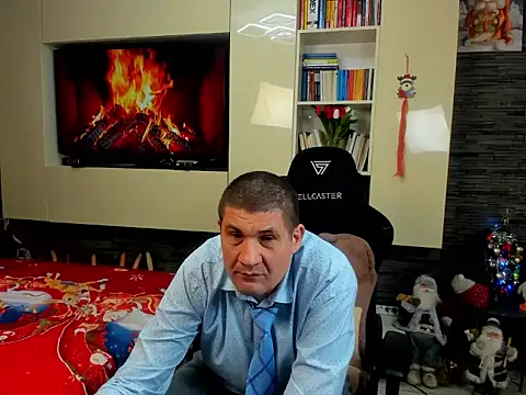 SpartacusDaddy48 网络视讯表演