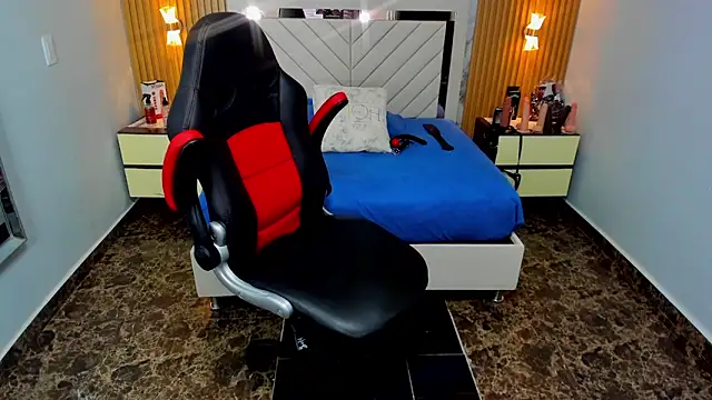 KAROLLJONES1's Webcam Show