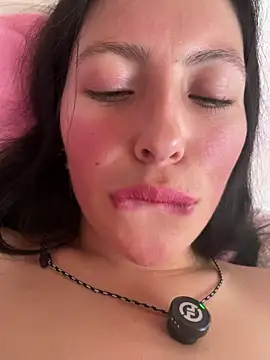 GiuliaBianchi's Live XXX Chat