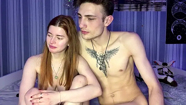 EmiliaCouple 现场XXX聊天