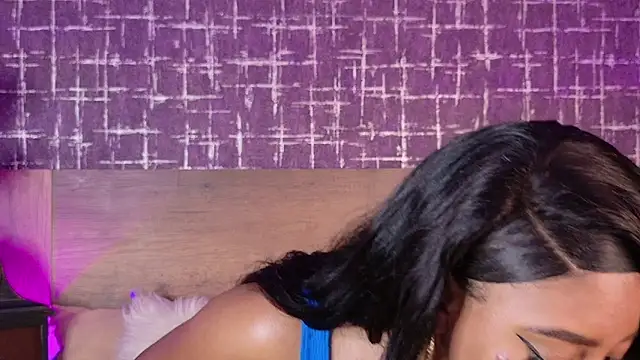 XXX chat uživo modela loana_vegas