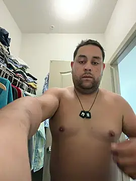 GoldenTemptation's Live XXX Chat