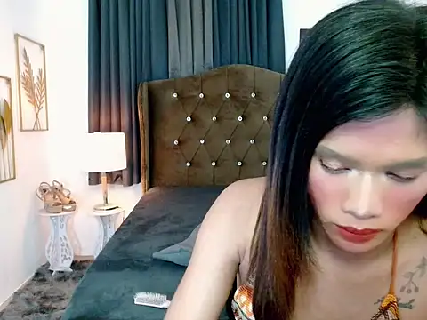 Show webcam de hollyyumiloove