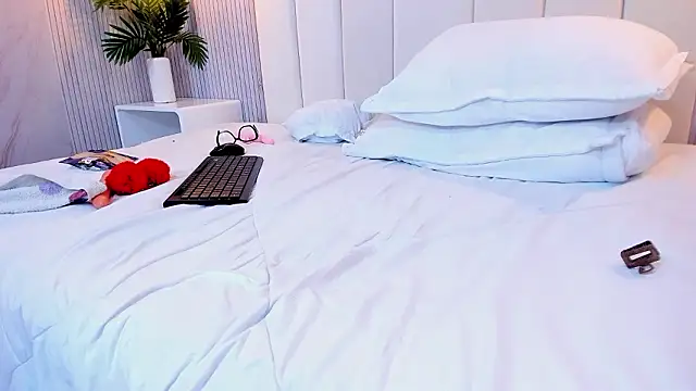 Онлайн чат XXX CHLOE_BLOWJOB