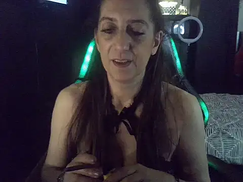 la-fee-pas-chier's Live XXX Chat