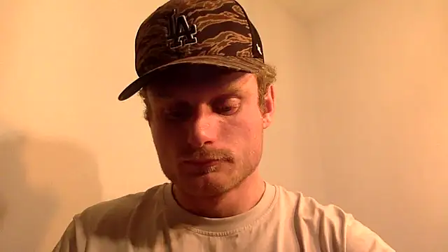 Fitlover1994 Adlı Modelin Canlı XXX Sohbeti