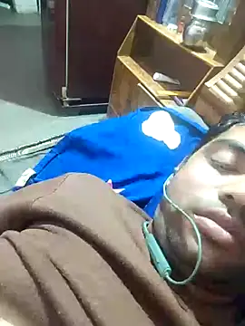 indiahunter Adlı Modelin Canlı XXX Sohbeti