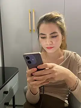 Llabi2k 现场XXX聊天