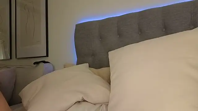 LinaaFox's Live XXX Chat