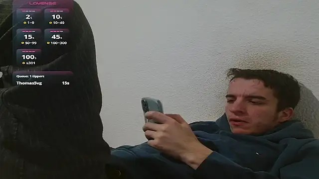 Chat +18 de Tombgy07 ao vivo