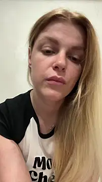 Онлайн чат XXX HarrietDart