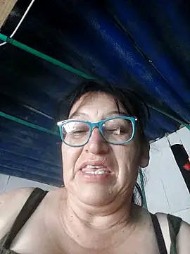 Chat +18 de clarita_01 ao vivo