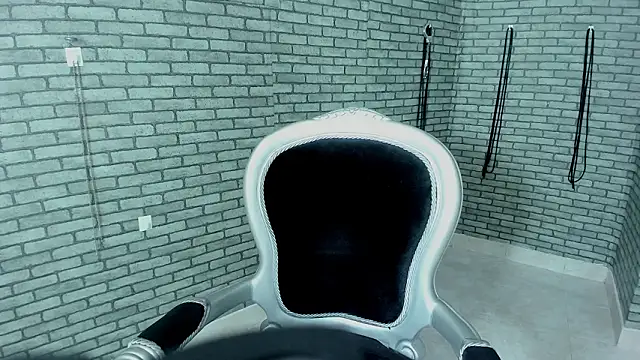 Czat XXX na żywo – Briana_24