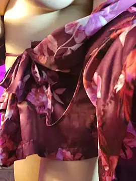 VickyHoult's Live XXX Chat