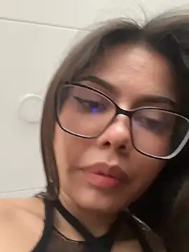 aleesha_cameron02:  απευθείας συνομιλία ΧΧΧ