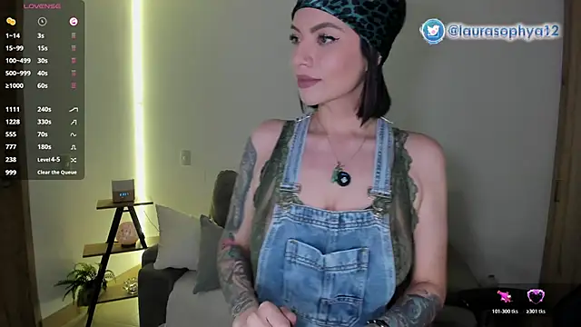 laurasophya Chat XXX in diretta