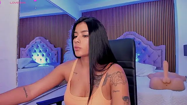 Chatroom XXX en direct de SelenaStonne