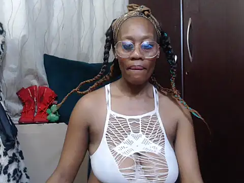 sweetcandyx24's Live XXX Chat