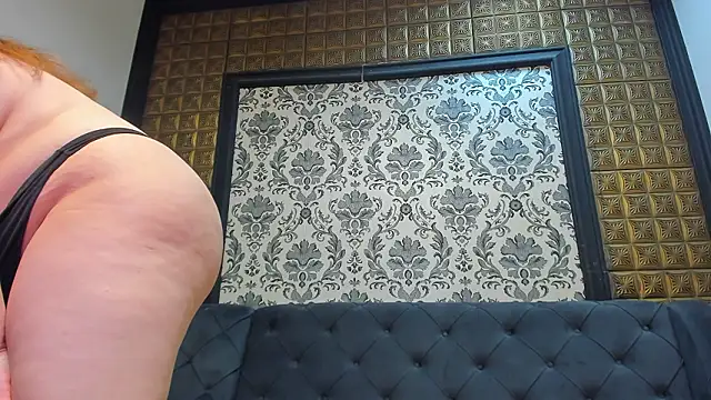 LissaBigTitts webkamerás műsora