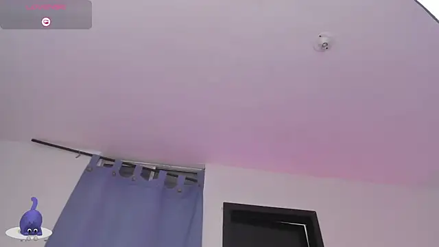 roseliam25のライブXXXチャット