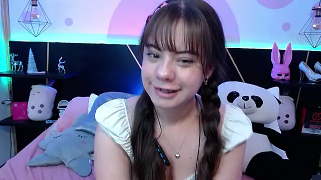 DanniAbbey Chat XXX in diretta