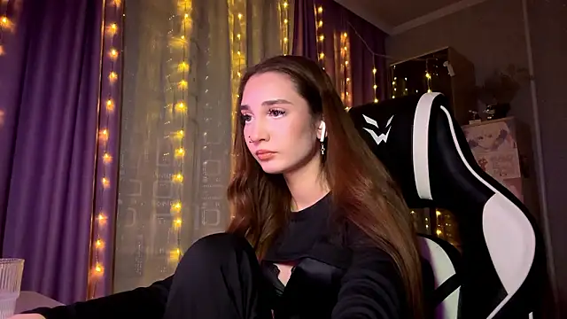 HollyPaw Webcam show