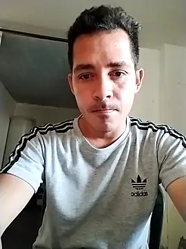 Show modela Logan-hetero na web-kameri