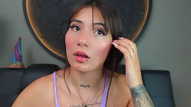 XXX chat uživo modela miss_sharlotte18