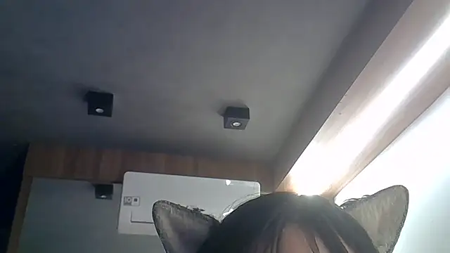 SkinnyKitten's Live XXX Chat