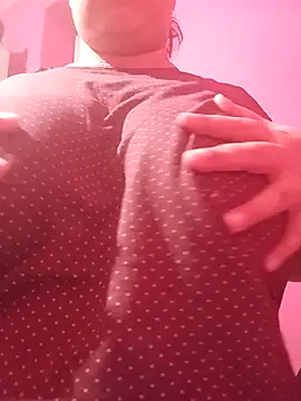 kverus98 即時 XXX 聊天