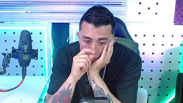 Chat +18 de Godofcumxxx ao vivo