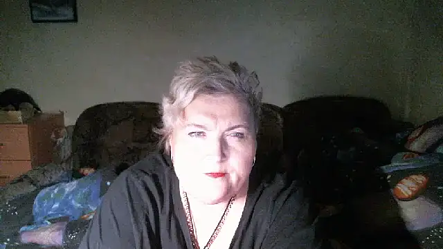 Lana555: онлайн-секс-чат