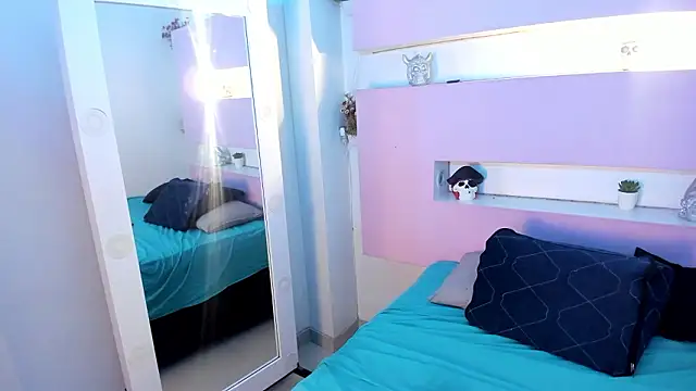 Mila_toron Webbikameraesitys