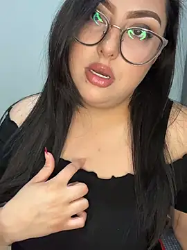 Chatroom XXX en direct de MileyGia