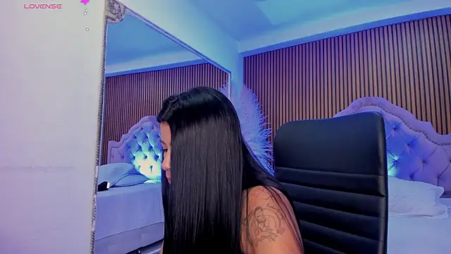 SelenaStonne's Live XXX Chat