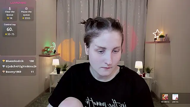 Chat +18 de KiraDuvall ao vivo