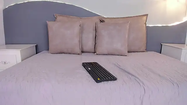 CannelaSmith's Live XXX Chat