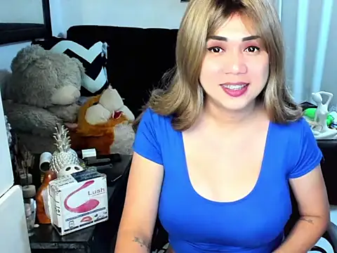 CUTEselfsuckerTS' Live XXX Chat