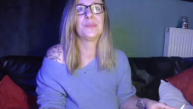 Chatroom XXX en direct de Delichieuse5