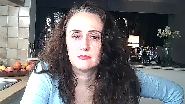 Show modela UllimOhi_ na web-kameri