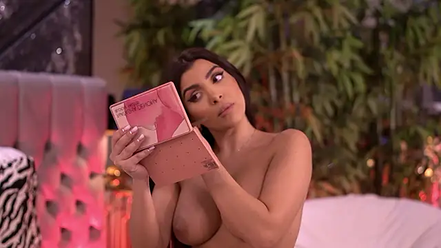 NicoleCellini – Naživo XXX chat