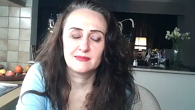 Онлайн чат XXX UllimOhi_