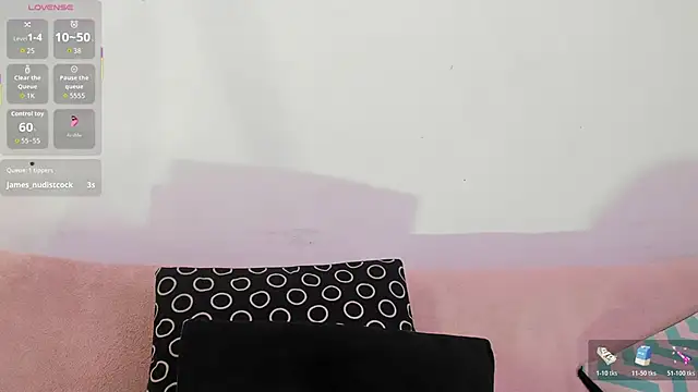 Tomy_Rox's Live XXX Chat