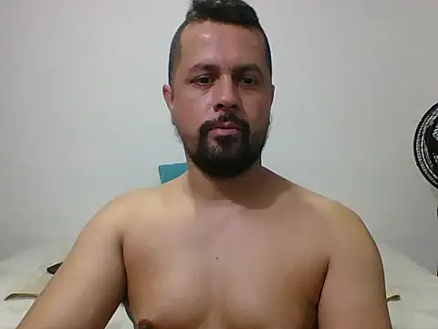 TRIISTAN_KING10's Live XXX Chat