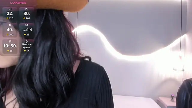 Chat +18 de Julieth_brown_ ao vivo