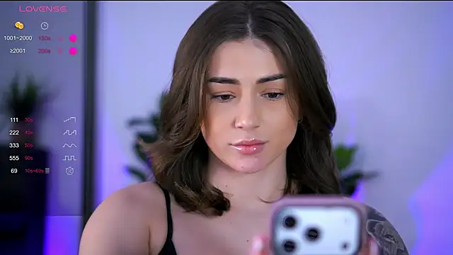 BabbyAisha's Live XXX Chat